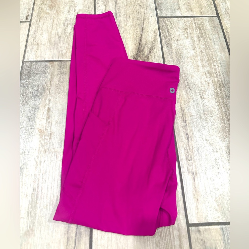 FIGS performance leggings